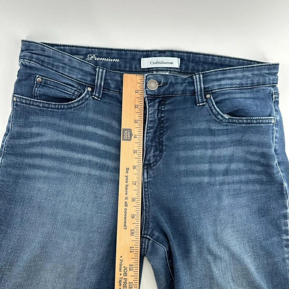 Croft & Barrow Capri Jeans Womens 12 Blue Denim Medium Wash Stretch Comfort